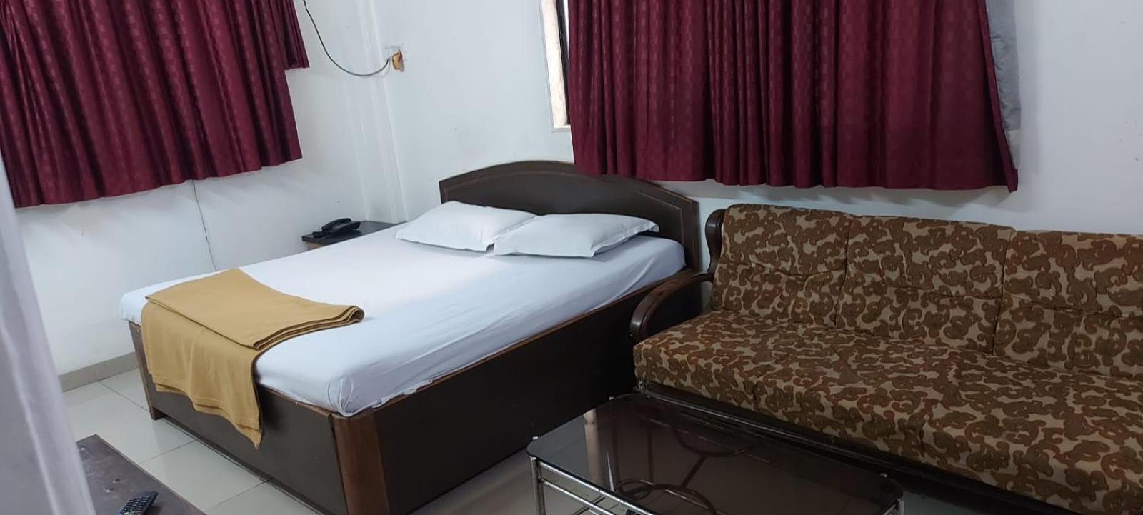 Glitz Hotels Sai Guest House - Nr Inorbit Mall Vashi Navi Mumbai Eksteriør billede