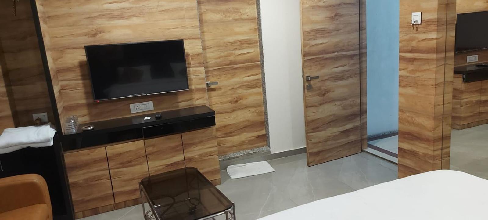 Glitz Hotels Sai Guest House - Nr Inorbit Mall Vashi Navi Mumbai Eksteriør billede