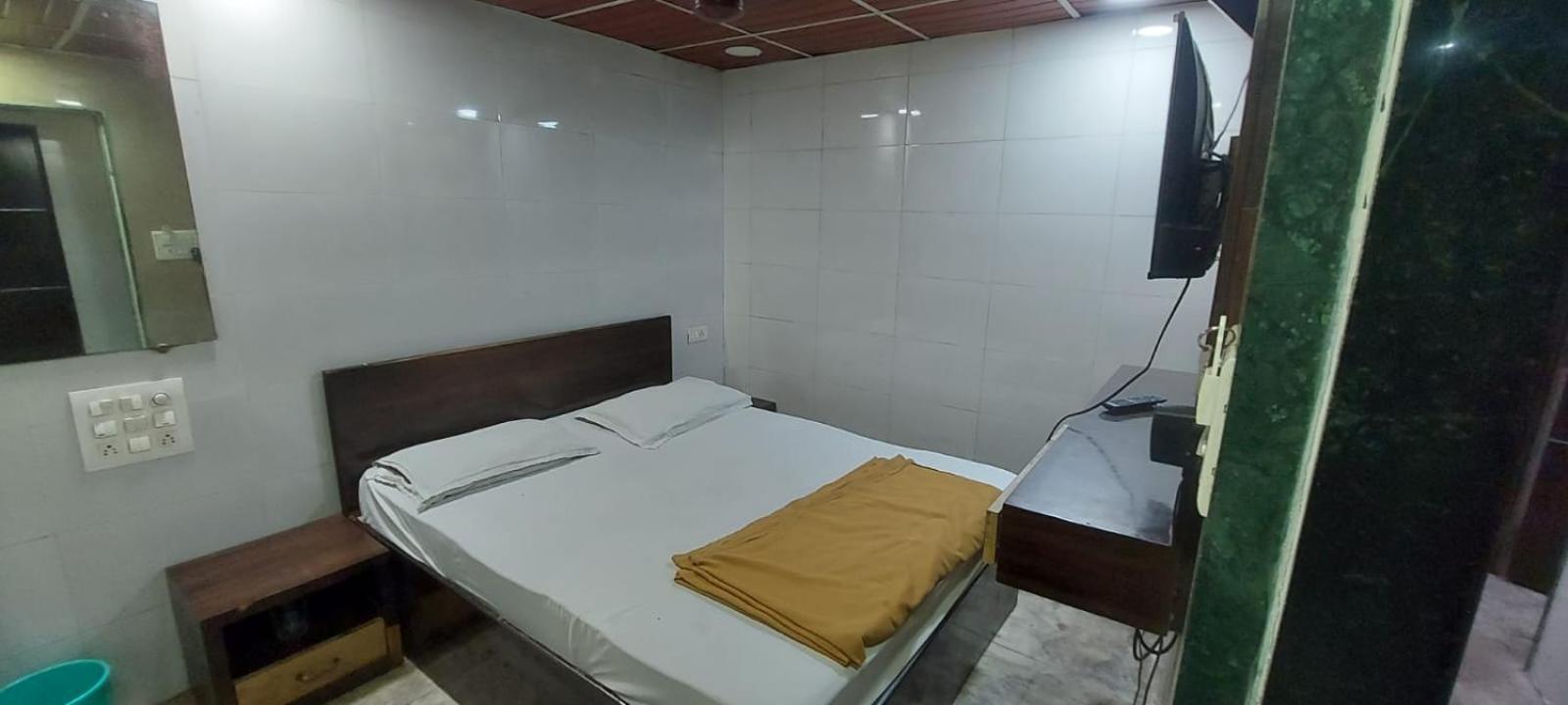 Glitz Hotels Sai Guest House - Nr Inorbit Mall Vashi Navi Mumbai Eksteriør billede