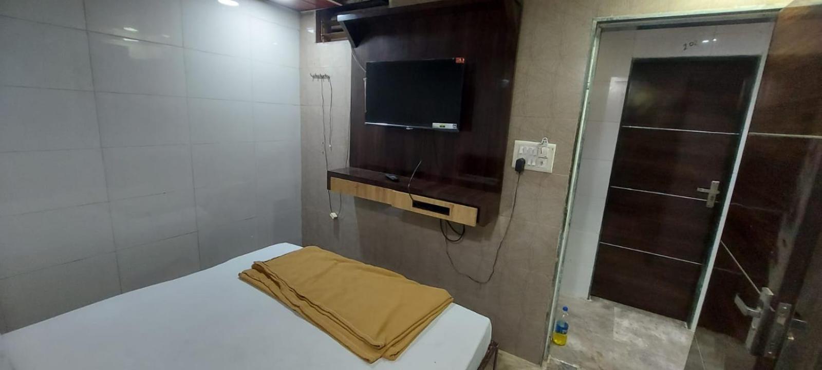 Glitz Hotels Sai Guest House - Nr Inorbit Mall Vashi Navi Mumbai Eksteriør billede