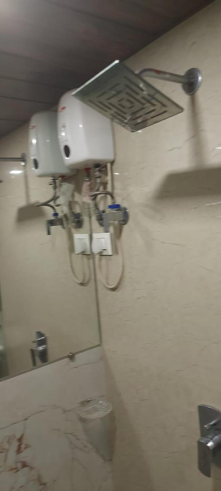 Glitz Hotels Sai Guest House - Nr Inorbit Mall Vashi Navi Mumbai Eksteriør billede